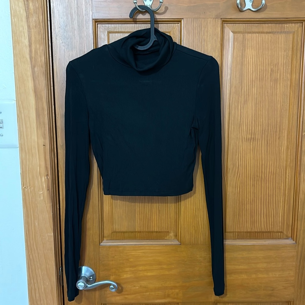 Aritzia Sunday Best Cowl Neck Crop Top